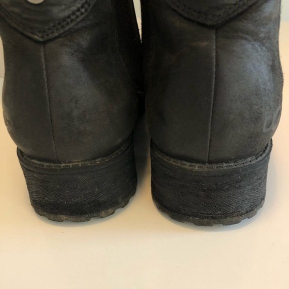 UGG Black Chelsea Boots Size 7 - Picture 5 of 9